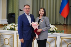 Илья Середюк поздравил работников текстильной и легкой промышленности Кузбасса